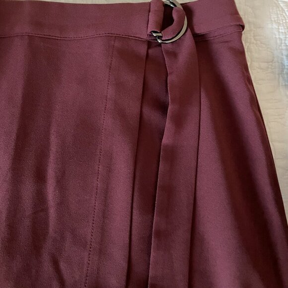 Banana Republic OLX Belted Mock Wrap Skirt, Dark Cherry Size: 6 NWT - Picture 4 of 7